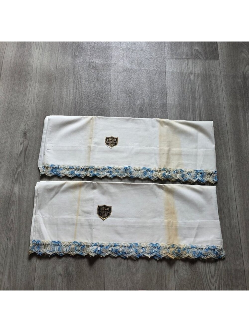 Vintage Pequot Pillowcases 45x36 White With Blue Lace Trim Pre-Hemmed Set Of 2